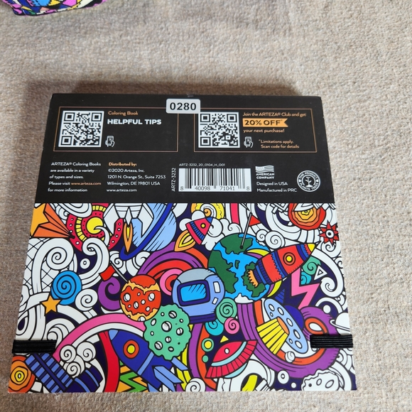 Star Joy Colored Pencils Roll Up Set - 70+ Vibrant Colors Arteza Coloring Book - Picture 9 of 9